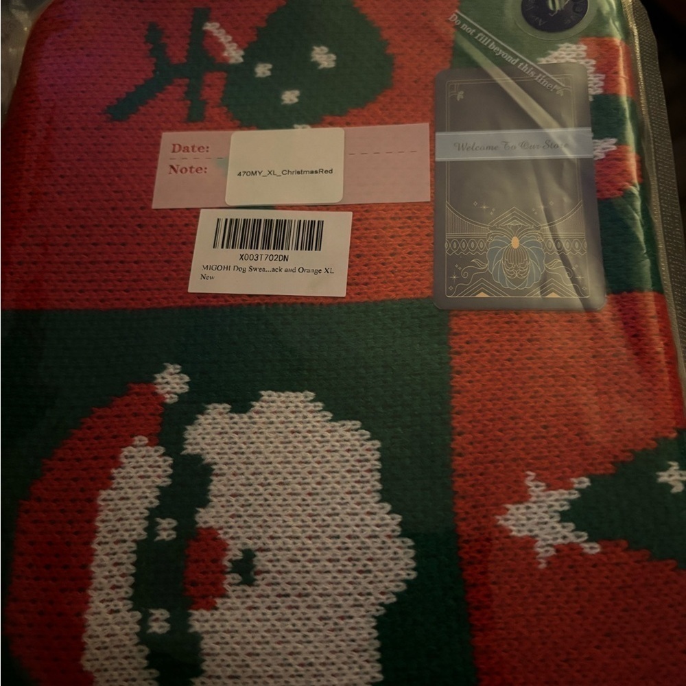 Dog Sweater, Christmas Sweater Warm Winter Plaid Knitwear with Leash Hole - Picture 7 of 7